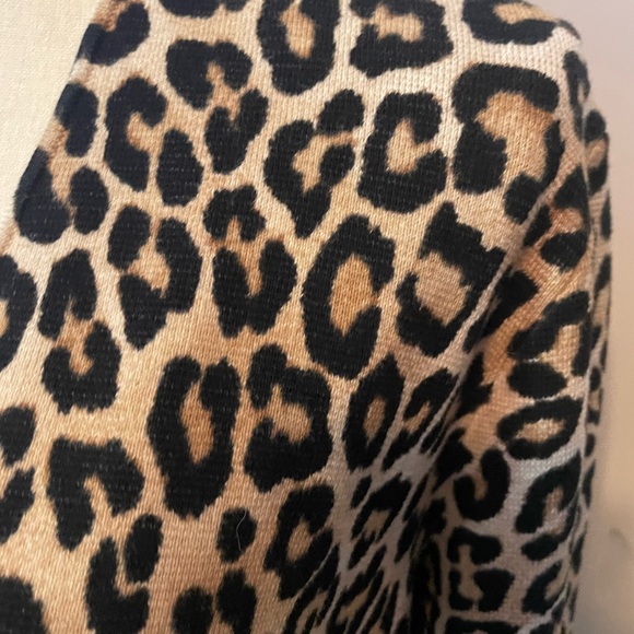 Chicos Woman’s Leopard Print Sweater in Sz 3 in gently used condition - Picture 7 of 7
